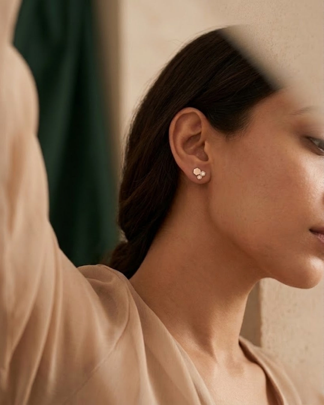 Honeycomb Halo Studs